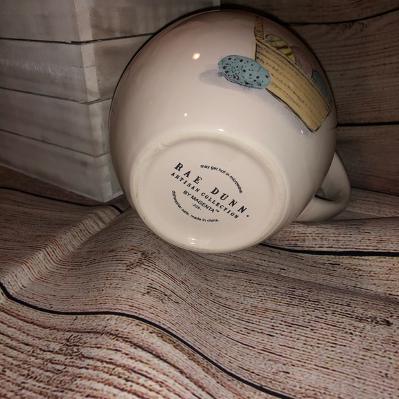 2/$25 🎉🎉NWT Rae Dunn “Hunt” globe style mug - Picture 3 of 3